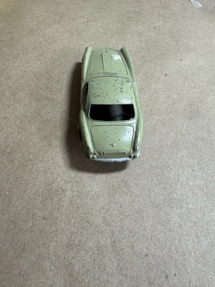 BMW 507 Touring Sport 8022 Marklin hecho en Alemania Occidental. Pintura original astillada Foto 2 de 4