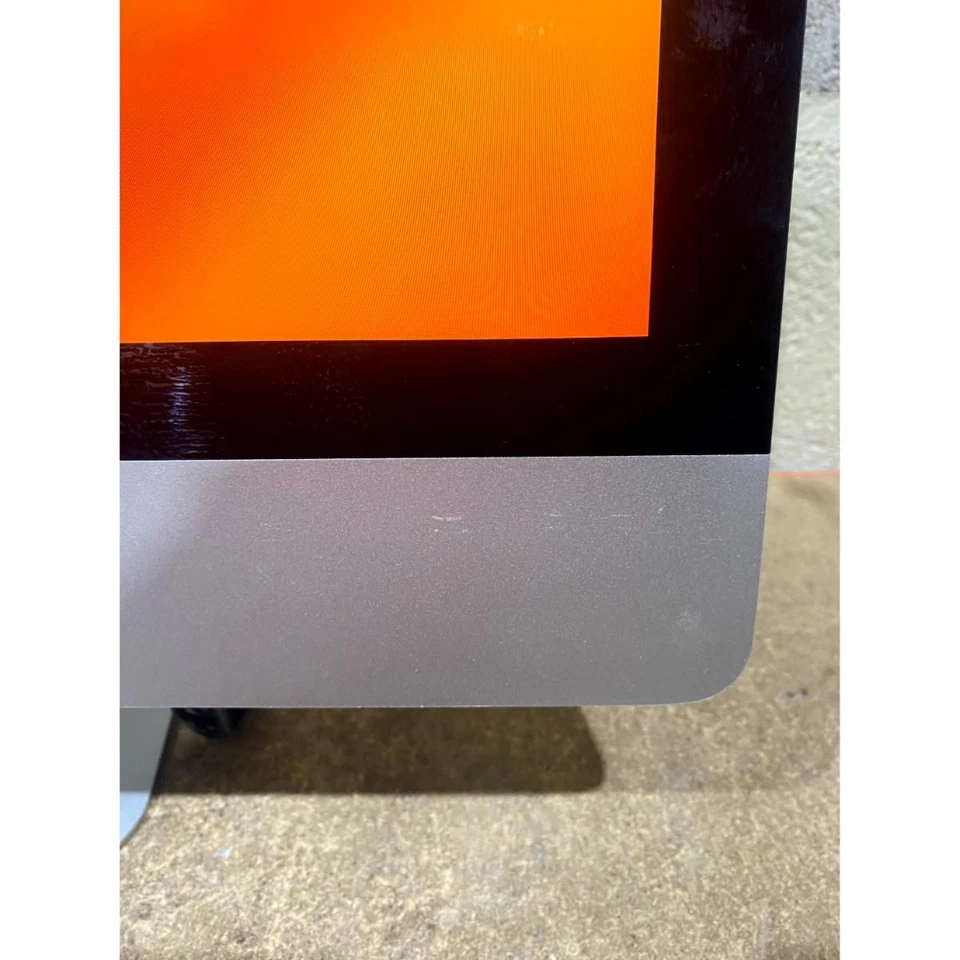 Apple iMac A1418 All-in-One Desktop Only Silver 21.5" HD Display Intel Core i5 - Image 3 of 4