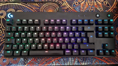 Logitech G PRO Tenkeyless Gaming Keyboard / Mechanische Tastatur / Schwarz
