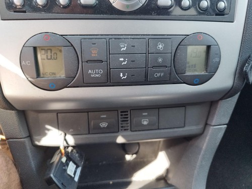 3m5h8k218 Überlauf Ausgleichsbehälter 3m5h-8k218 Ford Focus DE1565287-88 - Bild 9 von 9