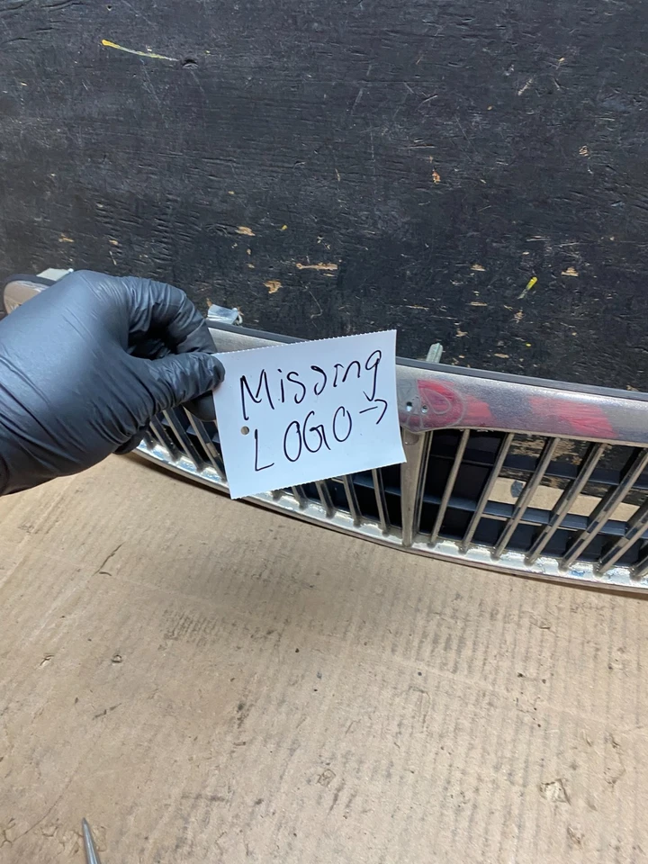 2000 to 2001 Infiniti i30 Front Upper Grill Grille OEM OEM u6421 DG - Image 4 of 4