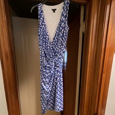 Ann Taylor Blue White Sleeveless Geometric Wrap Dress V-Neck Knee Length ST