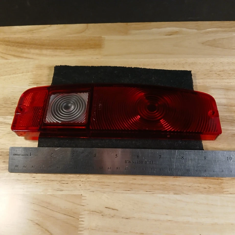 Линза заднего фонаря 1967 - 1977 Ford Bronco SAE-TSIR-70TK LH NOS OEM - Изображение 4 из 4