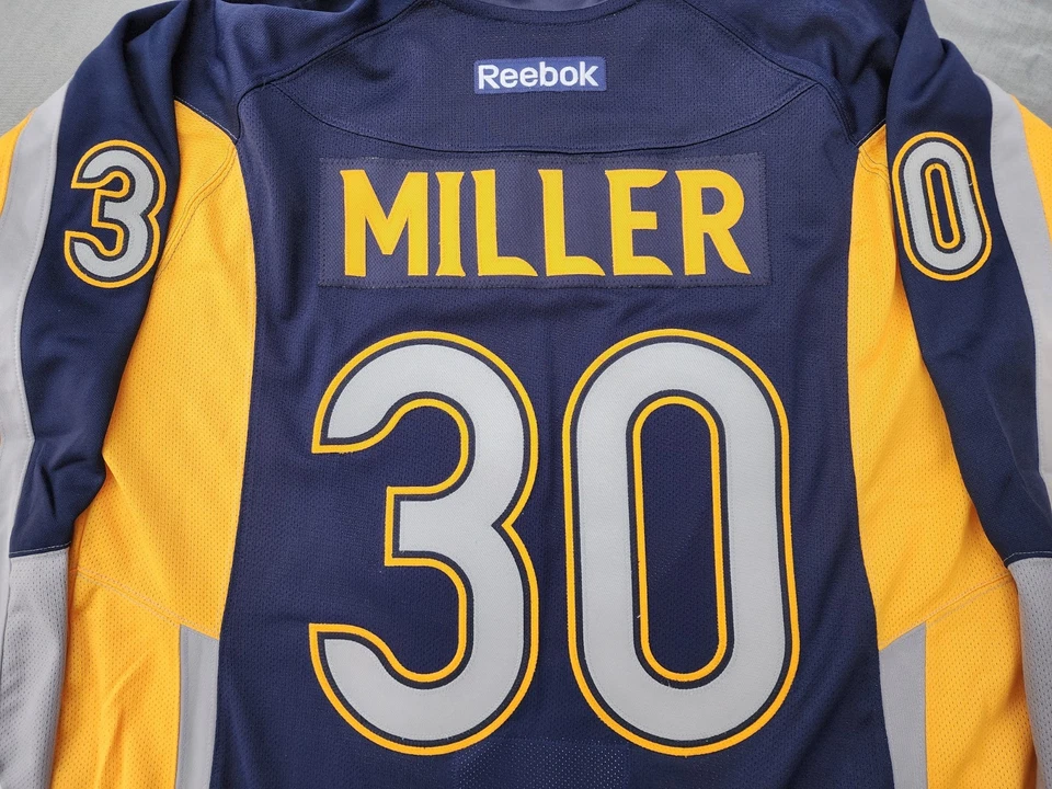Camiseta deportiva alternativa Ryan Miller Buffalo Sabres 2013-15 auténtica Reebok NHL talla 54 Foto 4 de 4