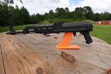 Espositore per Kalashnikov modello 47 (nero)
