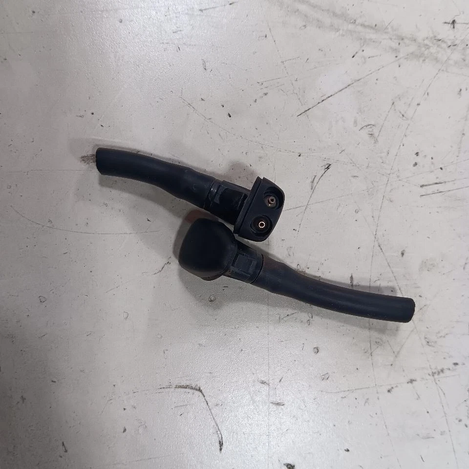 Насадки-распылители капота жидкости стеклоочистителя ветрового стекла Outlander Sport 2022 2023 - Изображение 2 из 4