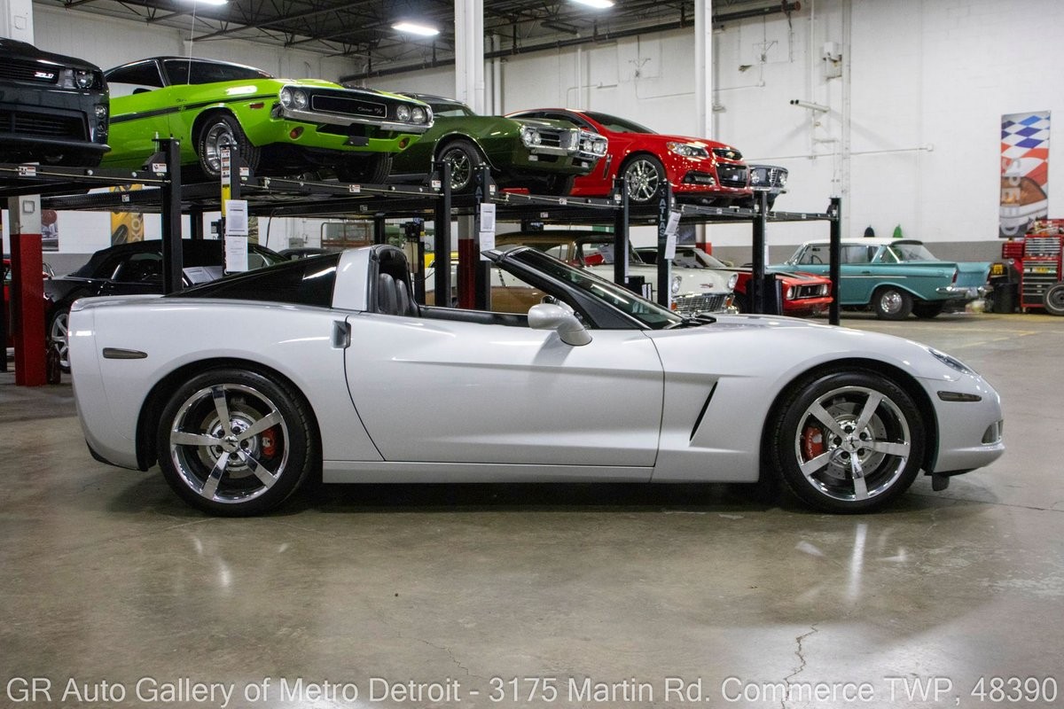 2009 Blade Silver Metallic Chevrolet Corvette   | C6 Corvette Photo 9