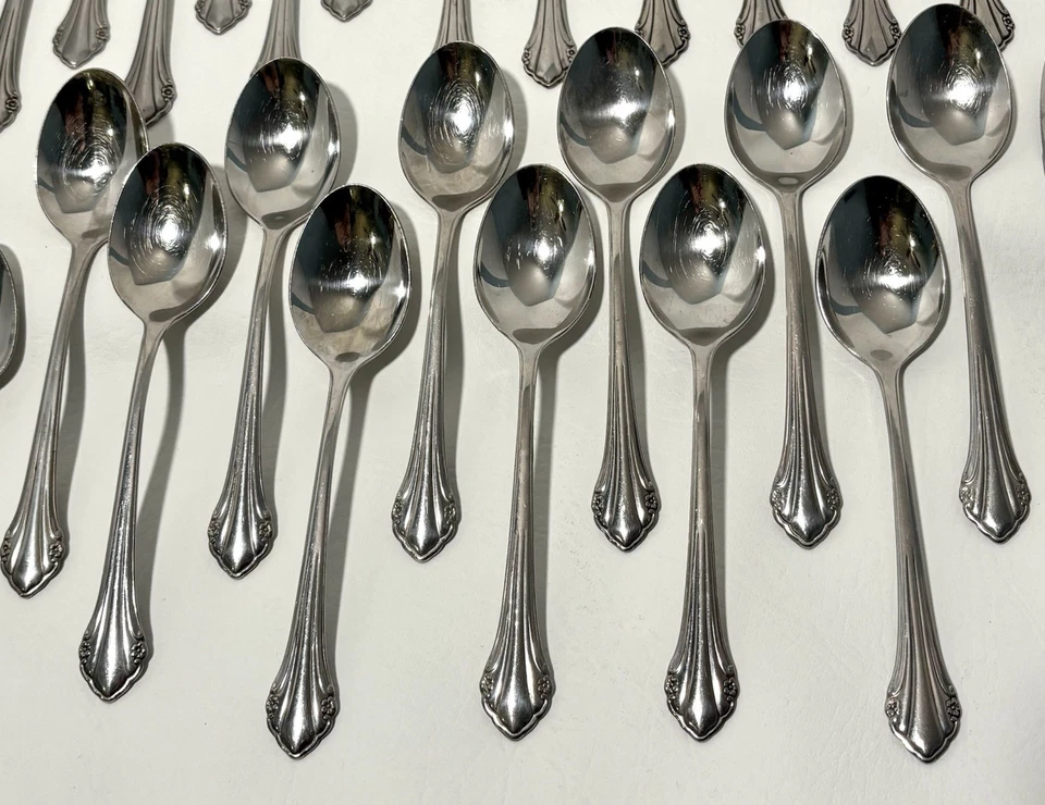 45 PCs Oneida Ltd. 1881 Rogers Stainless BITTERSWEET REPOSE Flatware - Image 3 of 4