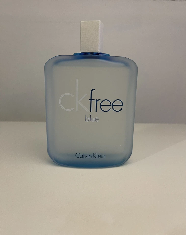 Ck Free Blue de Calvin Klein 3,4 fl oz/100 ml eau de toilette spray Foto 2 de 4