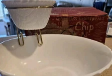 VINTAGE MID CENTURY INDIANA MILK GLASS BASKETWEAVE CHIP-N-DIP 