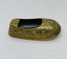 Vintage Ornate Floral Brass Shoe Ashtray 3.5” Tabletop Decor Paperweight India O