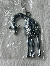 Adorable Sculpted Silver Tone Giraffe Figural Pendant Necklace New 5P