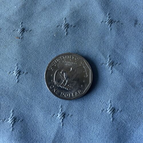 1979-Susan B Anthony LIBERTY D (RARE FG- Frank Gasparro) ONE DOLLAR U.S Coin - Picture 2 of 2