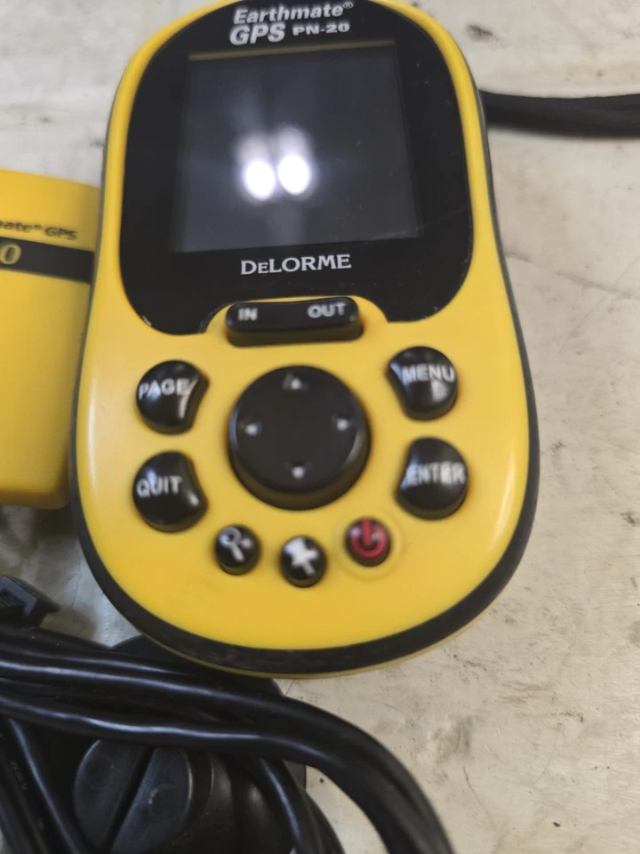 GPS Navigator Delorme Earthmate PN-20 Color Screen Handheld Navigation W/ Reciev - Image 4 of 4
