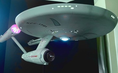 StAr TrEk prop TOS Enterprise ship Master Replicas EXCELLENT looks New