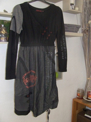 Jolie Robe D'hiver Desigual Taille L - Modèle Floral Noir En Coton, Super état !