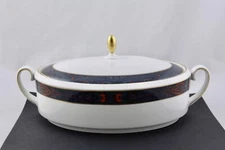 RALPH LAUREN WEDGWOOD KING CHARLES PAISLEY OVAL COVERED VEGETABLE BOWL – MINT