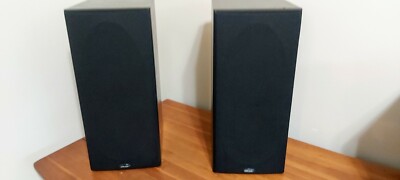 Polk Audio RT55i, 3-Way, Natural Cherry Wood Grain Speakers. Wall Mounts on Back
