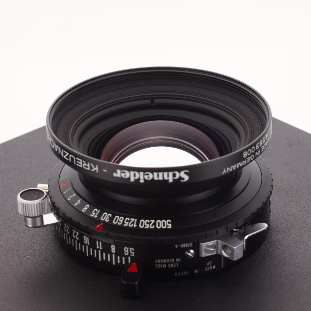 Schneider Apo Symmar 150mm f5.6 MC with SINAR lens board 99 Schneider Apo Symmar 150mm f5.6 MC with SINAR lens board 99