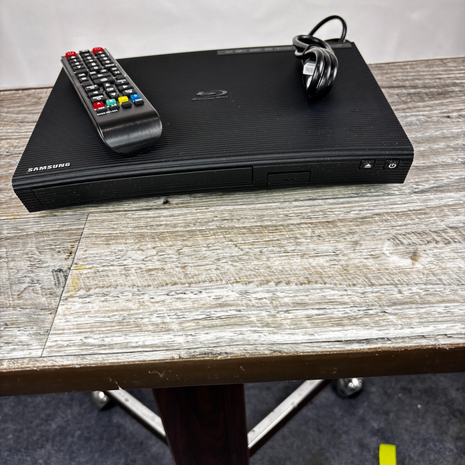 Samsung Bluray DVD Player BDJ5900 WiFi (3D) Smart+ Remote + Hdmi