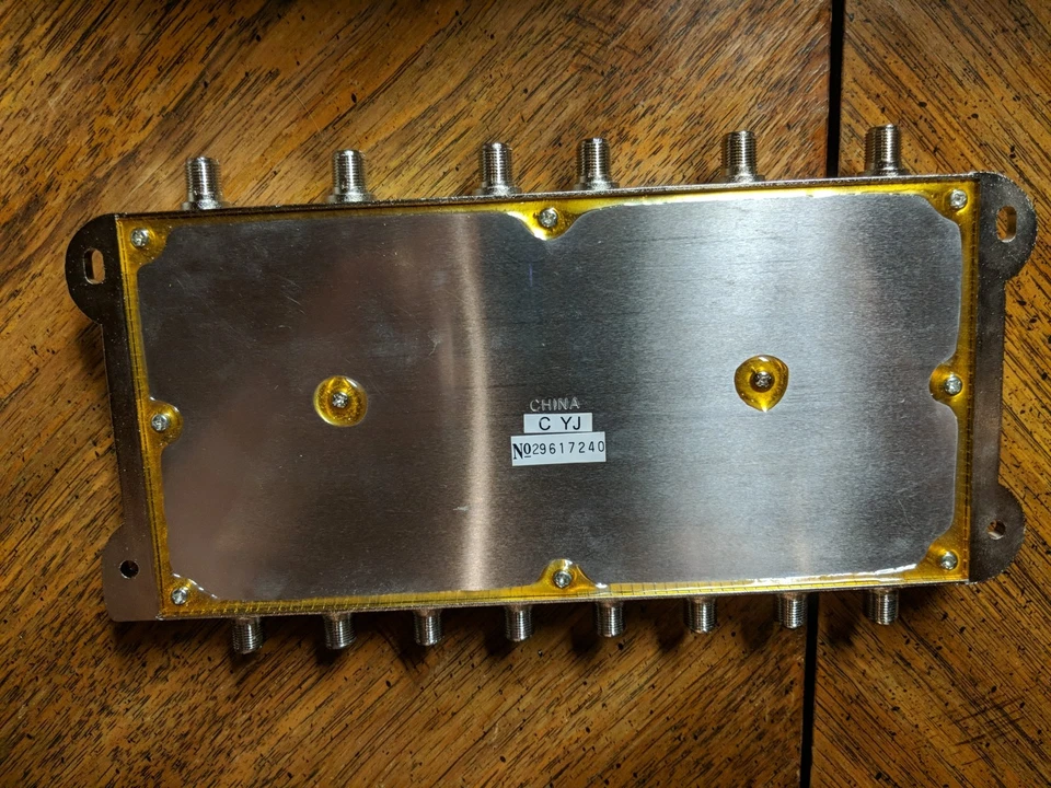 Holland Electronics Satellite Multiswitch, HMS-58AT, 5 in 8 out - Image 4 of 4