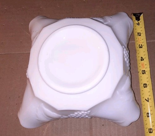 Fostoria Vintage Grape Milk Glass Square Pinch Crimp Designer Bowl - Picture 6 of 10