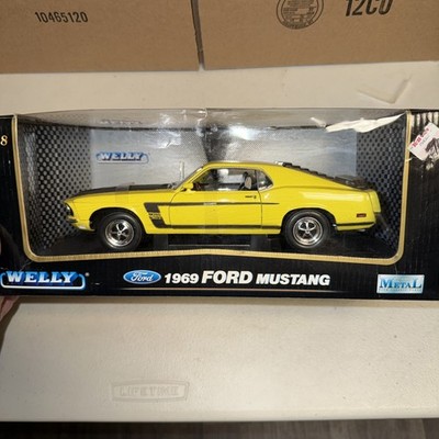 ミニカー Welly 1969 Ford Mustang 1:18 s-l400.jpg