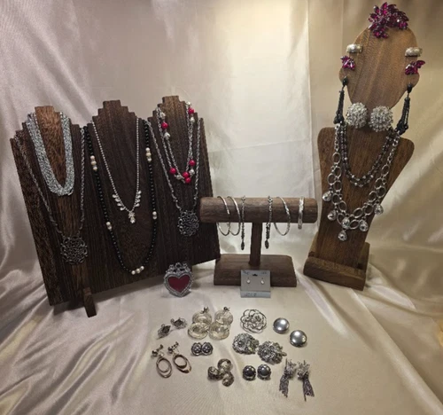 31 pc Vintage Costume Jewelry Sarah Coventry TLC includes Heart Picture Frame