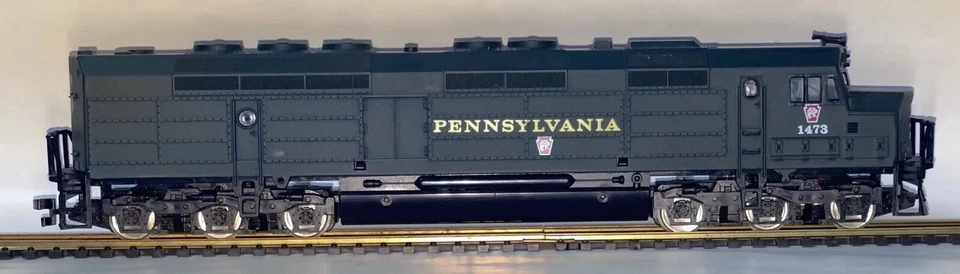 HO Scale Life Like Pennsylvania RR # 1473 FP45 Diesel Locomotive in Original Box - Image 4 of 4