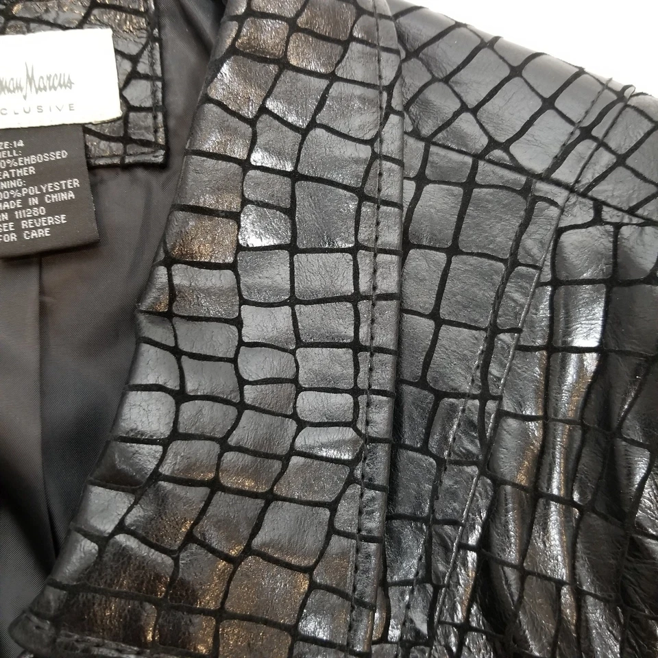 Chaqueta para mujer Neiman Marcus de cuero negra en relieve talla L grande Foto 4 de 4