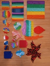 17 Various Sizes fidget toy lot - Pop It