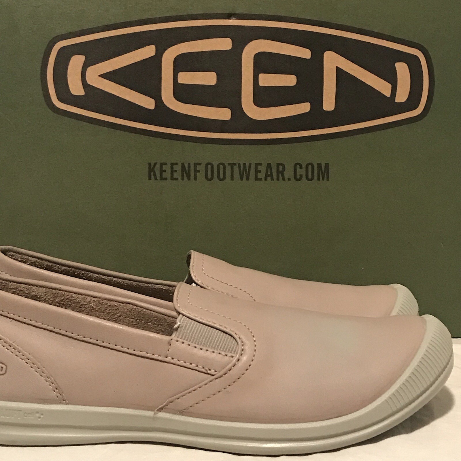 Scarpe sneakers slip on Lorelai nuove Keen donna taglia 7 M 1020502 London Fog