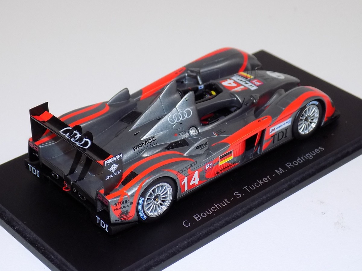 1/43 Spark Audi R10 TDI Car #14 2010 24 Hours of LeMans