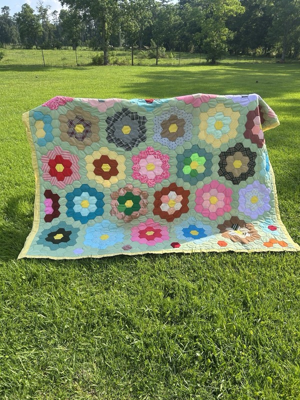 Handmade Multicolor Floral Patchwork Quilt, grandmothers garden 