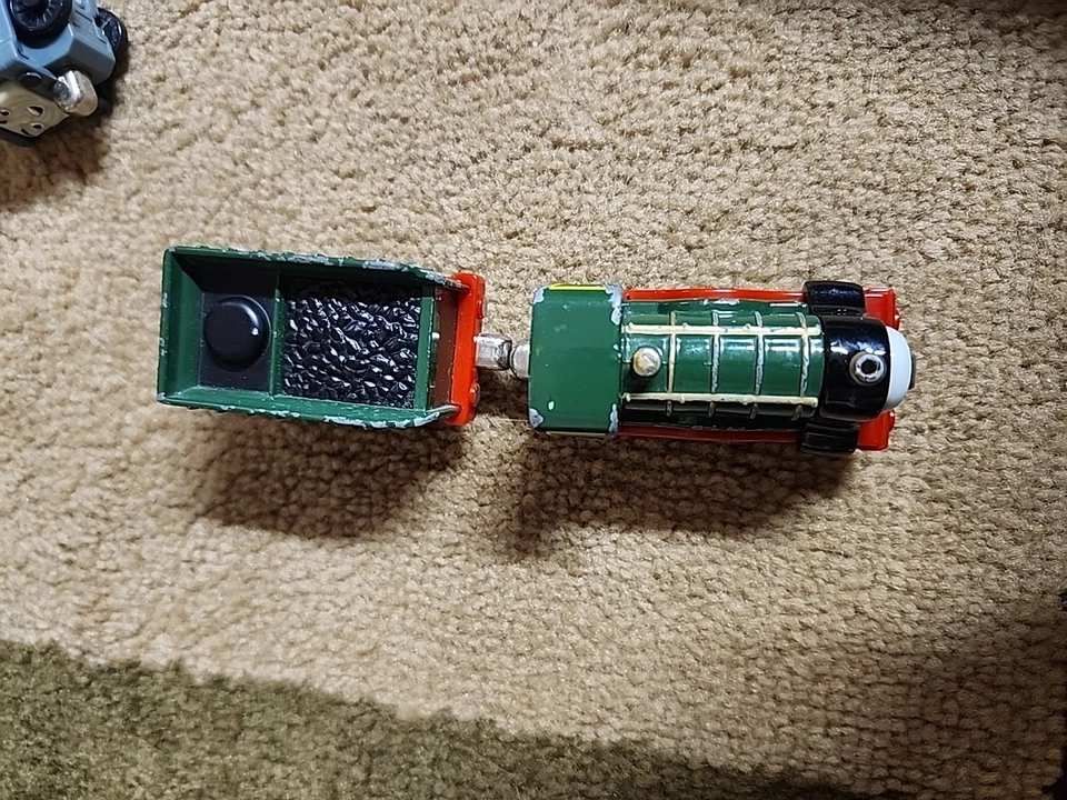 Gullane Thomas And Friends Learning Curve Die Cast Magnetic Trains - Image 3 of 4