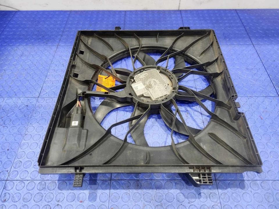 Conjunto de ventilador de refrigeración del motor 12-15 Mercedes Benz ML350 W166 genuino OEM Foto 2 de 4