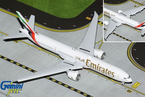 Gemini Jets 1:400 Emirates Boeing B777-300(ER) 'New Colours - Flaps Down' A6-ENV - Picture 2 of 3