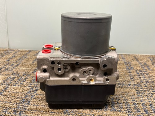 💎2015 - 2017 LEXUS RC350 ABS ANTI LOCK BRAKE PUMP MODULE OEM 30k mls - Picture 2 of 6