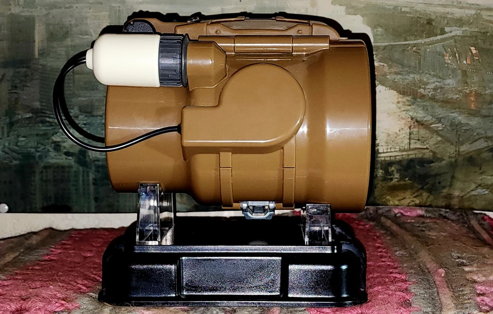 Fallout 4 Pip-Boy Collector's Edition PC 111 Case Stand Steelbook (No Game) - Image 4 of 4