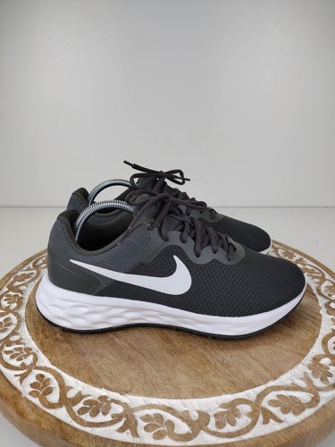 nike revolution wide