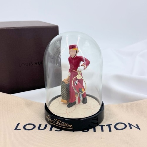 Louis Vuitton Glass Snow Globe Dome Hotel Page Boy Limited 2012 w/Box - Picture 5 of 10