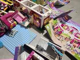 Huge LEGO Friends Bulk Lot Bricks Base Plates Instruction Mixed Parts