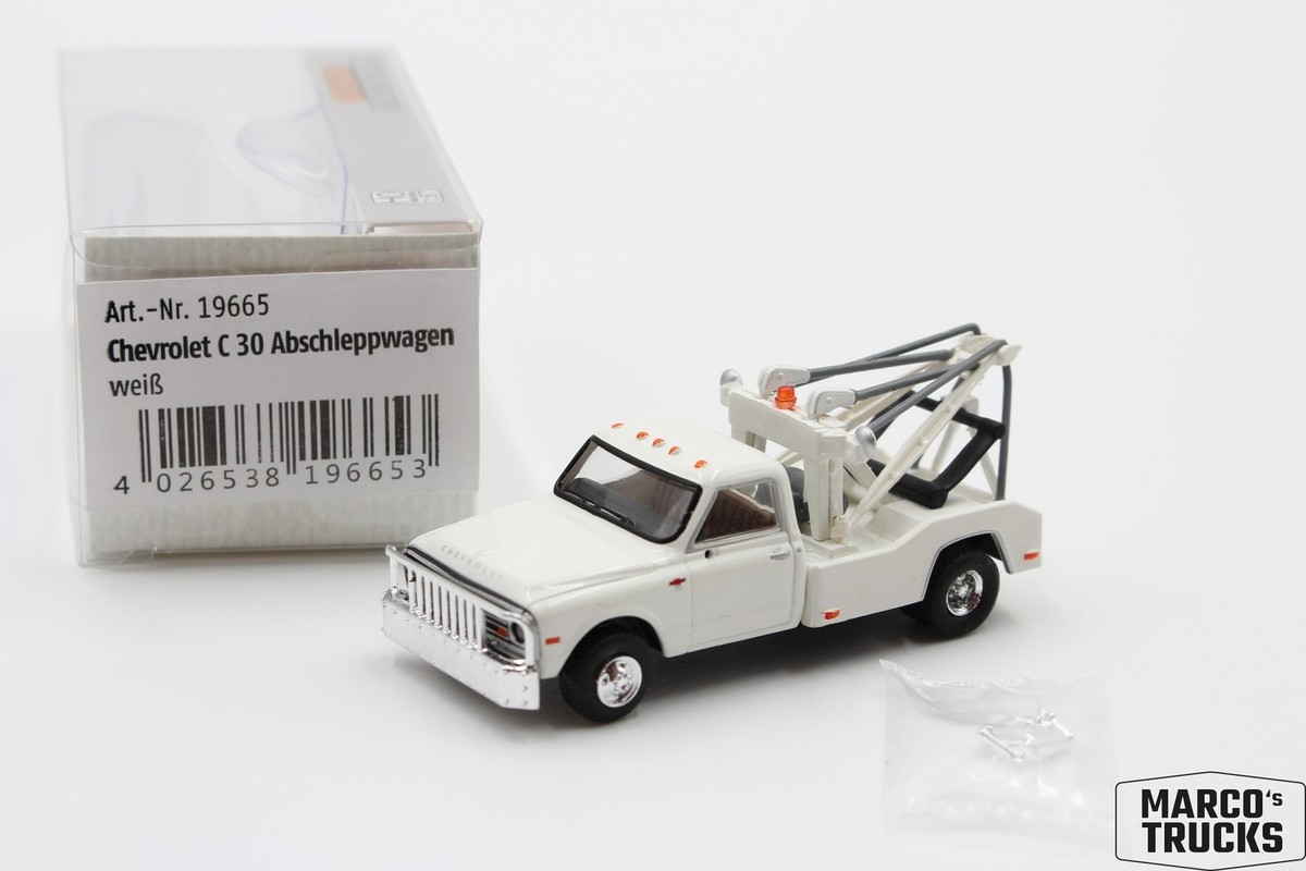 Brekina Chevrolet C30 Tow truck No. 19665 1/87 /BRN1968 for sale