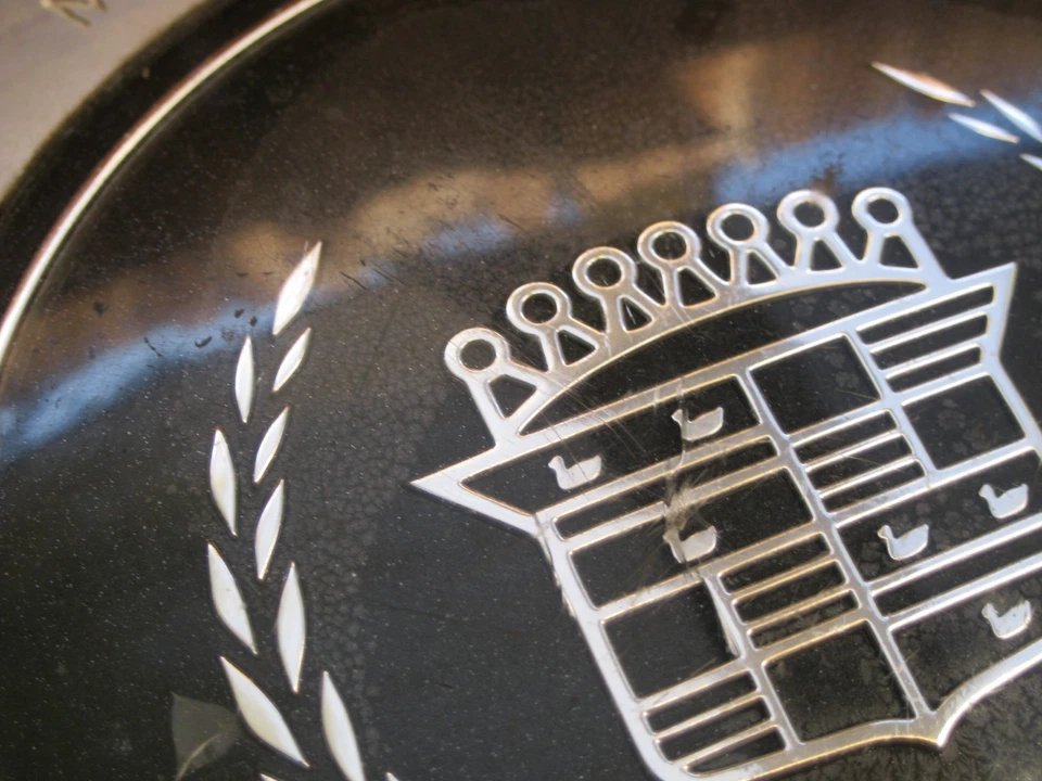 1989-1993 Cadillac Deville / Fleetwood OEM Wheel Center Cap (25558414) Foto 4 de 4