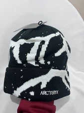 Arc'teryx Grotto Toque Beanie Black – Merino Wool Winter Hat – NWT Special Sale
