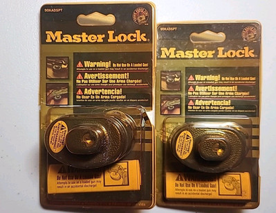 Master Lock Gun Locks  (90KADSPT) Lot Of 2