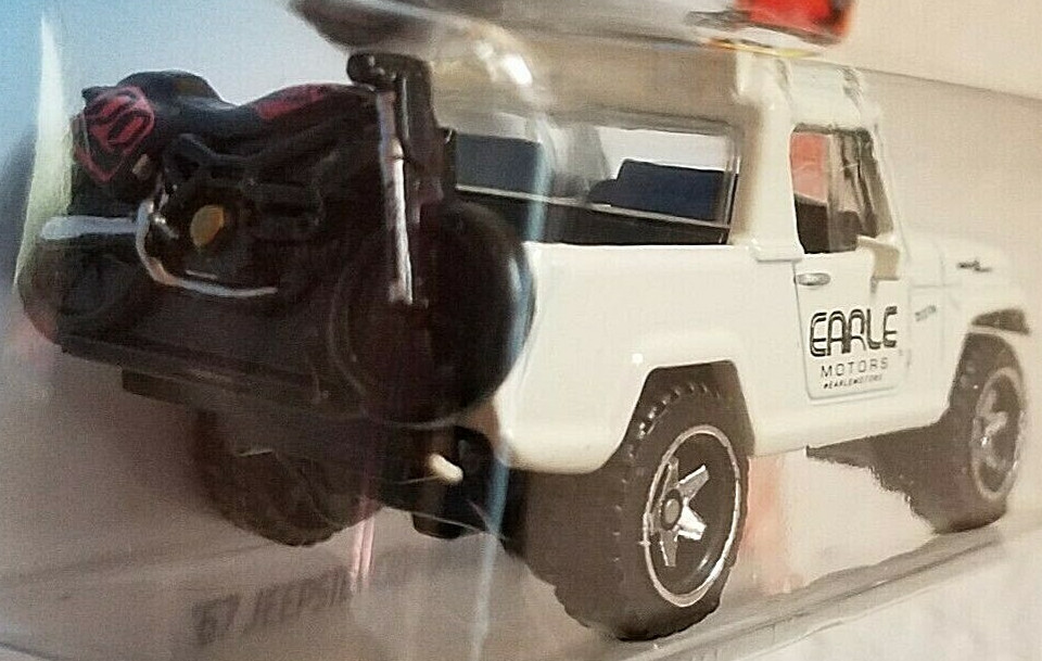 Hot Wheels 2019 HW Hot Trucks 2/10 WHITE '67 JEEPSTER COMMANDO Race Car Toy #84