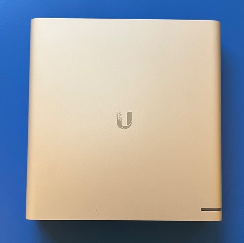 Ubiquiti UniFi CloudKey+ SSD (UCK-G2-SSD) - Photo 4/5