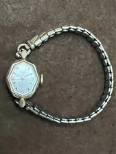 TIMEX WATCH VINTAGE STRETCH GOLD TONE