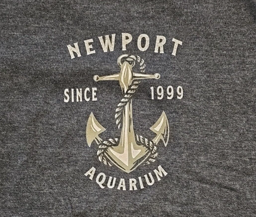 Newport Aquarium I Run A Tight Shipwreck Graphic T-Shirt Men's Size Large Gray - Picture 2 of 4